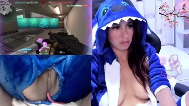 Image 3 of andreahon_ Stream on Chaturbate on 12 months ago