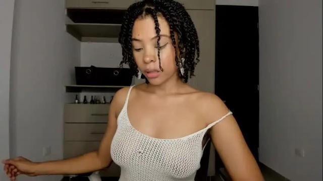Image 2 of andrearboleda Stream on Chaturbate on 25 days ago