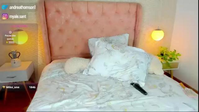Image 4 of andreathomson Stream on Chaturbate on 11 days ago