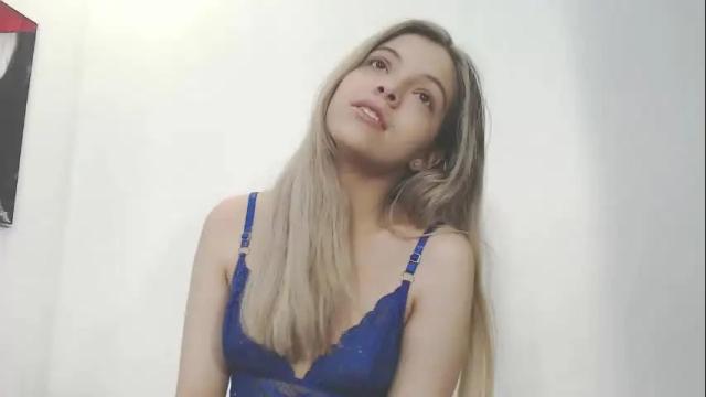 Image 4 of andreau_19 Stream on Chaturbate on 28 days ago