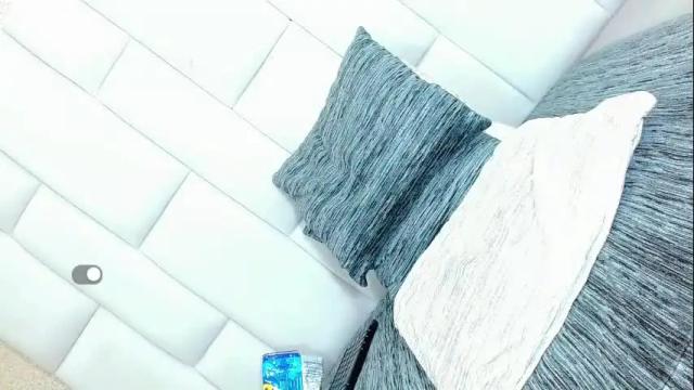 Image 3 of andreayano Stream on Chaturbate on 29 days ago