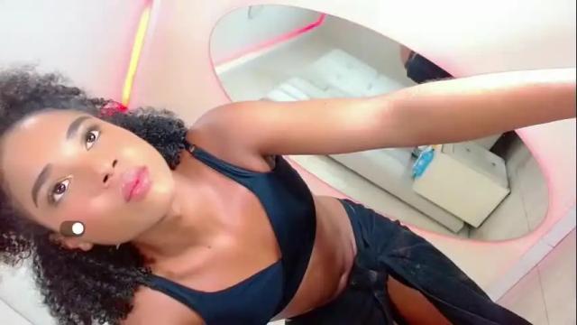 Image 4 of andreayano Stream on Chaturbate on 8 days ago