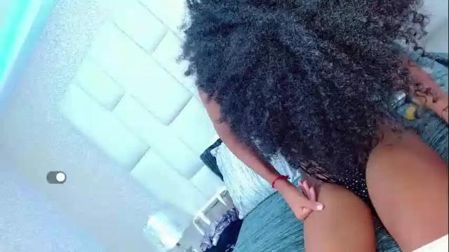 Image 3 of andreayano Stream on Chaturbate on 1 month ago