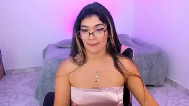 Image 11 of andreeart Stream on Chaturbate on 13 months ago