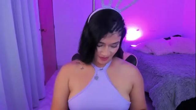 Image 6 of andreeart Stream on Chaturbate on 18 days ago