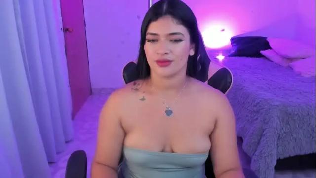 Image 2 of andreeart Stream on Chaturbate on 12 days ago