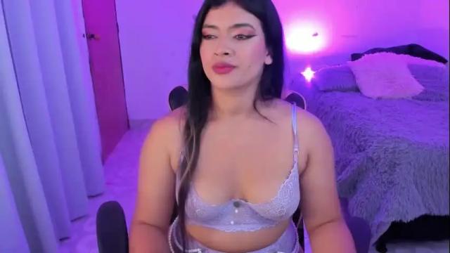 Image 3 of andreeart Stream on Chaturbate on 1 month ago