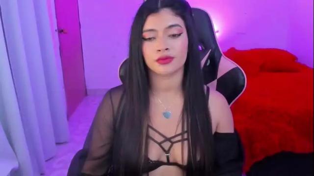 Image 3 of andreeart Stream on Chaturbate on 1 month ago