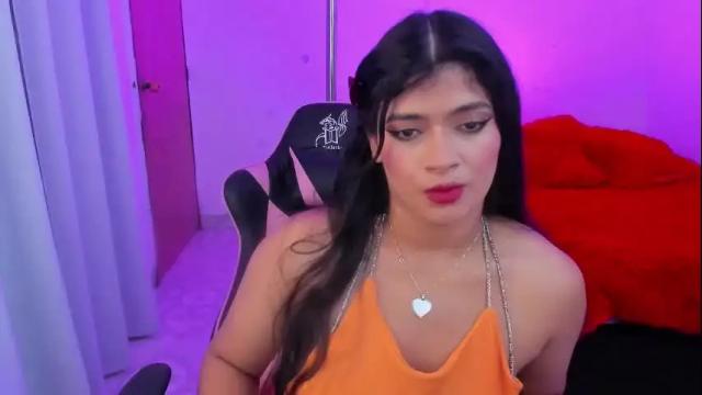 Image 2 of andreeart Stream on Chaturbate on 1 month ago
