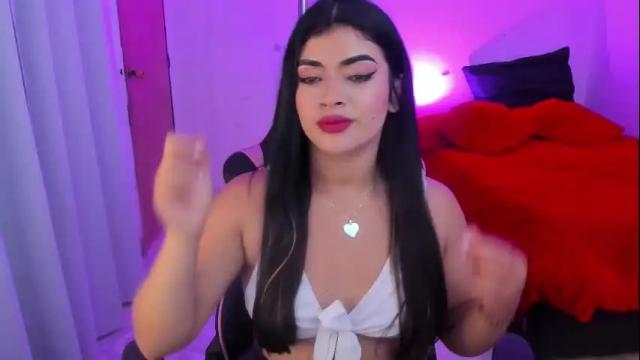 Image 4 of andreeart Stream on Chaturbate on 17 days ago