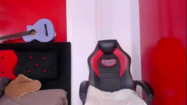 Thumbnail 1, andrefoxx_'s Stream at Chaturbate, 1 month ago