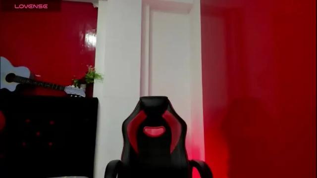 Image 3 of andrefoxx_ Stream on Chaturbate on 15 days ago