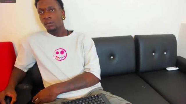 Image 8 of andresanddanika Stream on Chaturbate on 18 months ago