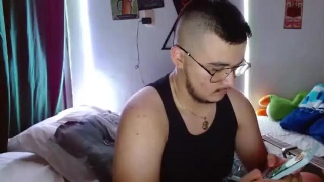 Image 11 of andrew_deluca Stream on Chaturbate on 14 months ago
