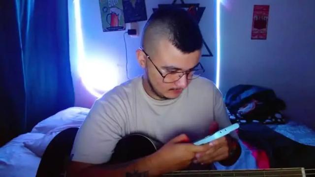 Image 7 of andrew_deluca Stream on Chaturbate on 22 months ago