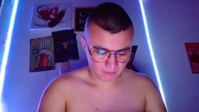 Image 2 of andrew_deluca Stream on Chaturbate on 13 months ago