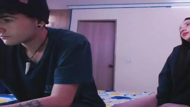 Image 3 of andrew_n_anny0907 Stream on Chaturbate on 19 months ago