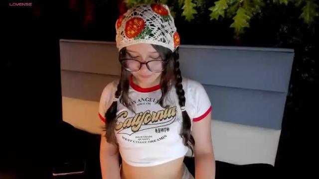 Image 3 of andromeda_blue__ Stream on Chaturbate on 1 month ago