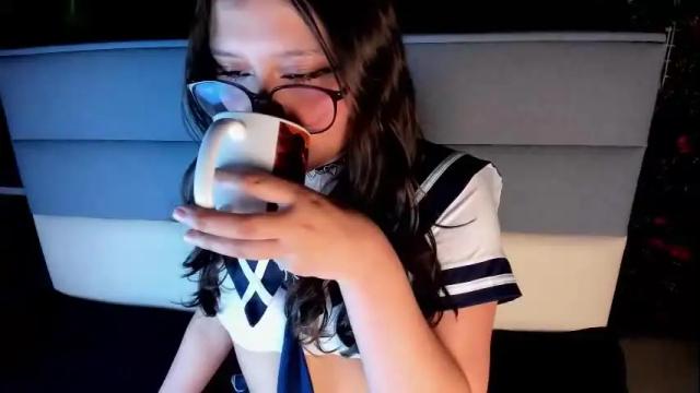 Image 3 of andromeda_blue__ Stream on Chaturbate on 4 months ago