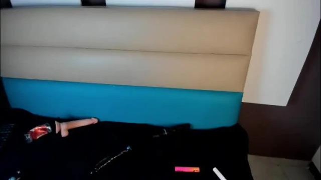 Image 3 of andromeda_blue__ Stream on Chaturbate on 4 months ago