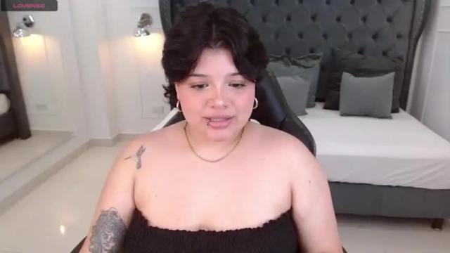 Image 10 of andromeda_fox Stream on Chaturbate on 15 months ago