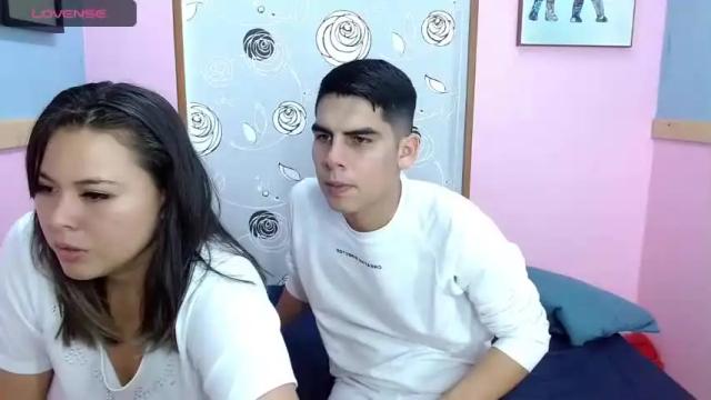 Image 3 of andy_and_ema Stream on Chaturbate on 22 months ago