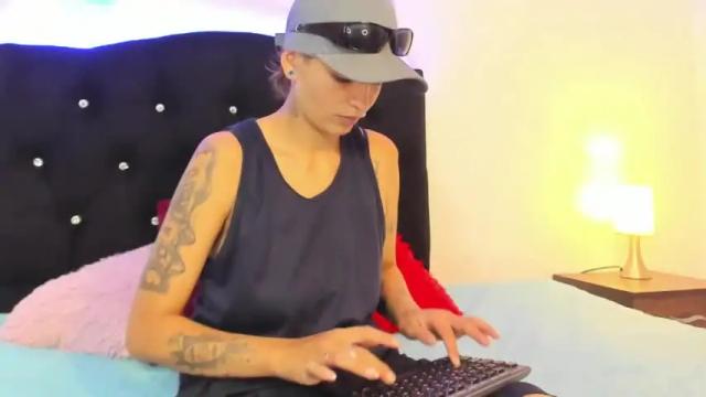 Image 3 of andy_honey_ Stream on Chaturbate on 23 months ago