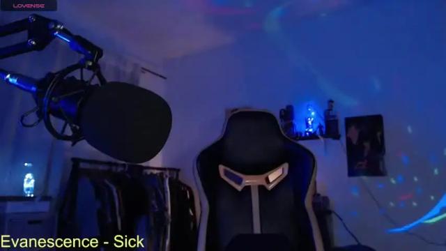 Image 4 of andyftm_ Stream on Chaturbate on 15 months ago