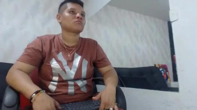 Image 11 of andyjohnson782 Stream on Chaturbate on 17 months ago
