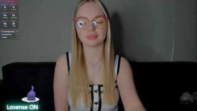 Image 4 of anfisa__rey Stream on Chaturbate on 2 months ago