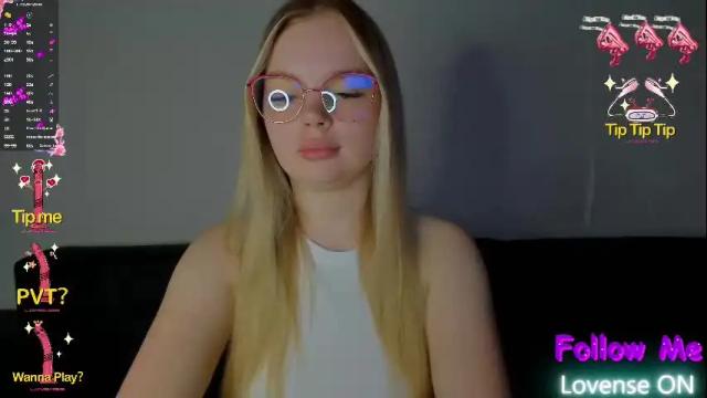 Image 7 of anfisa__rey Stream on Chaturbate on 14 days ago