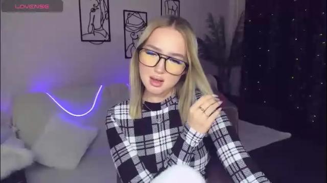 Image 2 of anfisalorns Stream on Chaturbate on 2 months ago