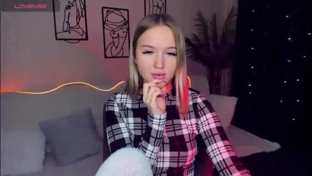 Image 2 of anfisalorns Stream on Chaturbate on 1 month ago