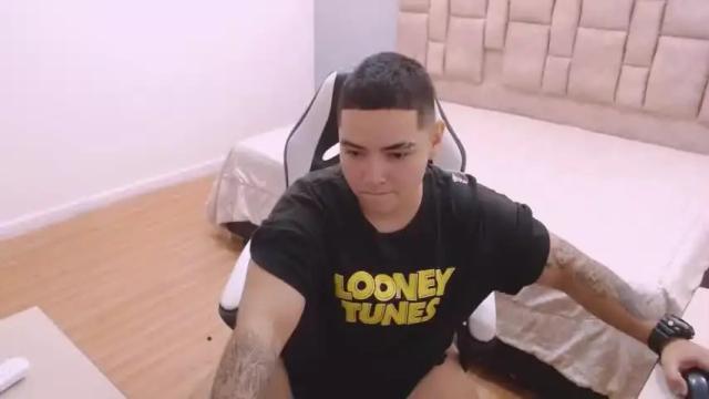 Image 12 of angeel_777 Stream on Chaturbate on 13 months ago