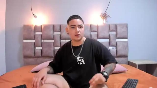 Image 7 of angeel_777 Stream on Chaturbate on 13 months ago