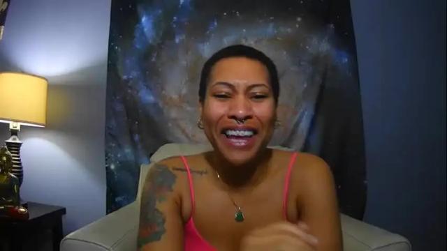 Image 7 of angel0grv Stream on Chaturbate on 26 months ago