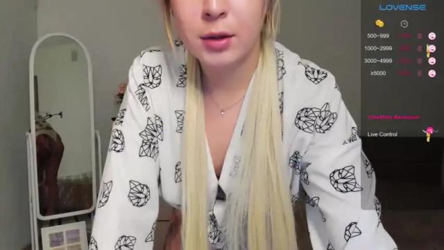 Image 3 of angel1xo Stream on Chaturbate on 18 months ago