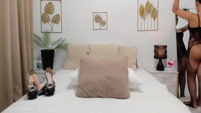 Image 10 of angel_barbietop Stream on Chaturbate on 16 months ago