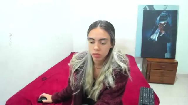 Image 6 of angel_blondie_ Stream on Chaturbate on 14 months ago
