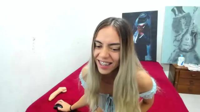 Image 11 of angel_blondie_ Stream on Chaturbate on 14 months ago