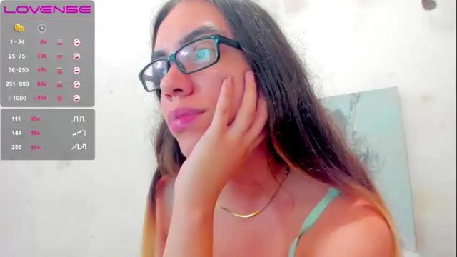 Image 6 of angel_blondie_ Stream on Chaturbate on 3 months ago
