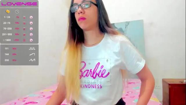 Image 6 of angel_blondie_ Stream on Chaturbate on 3 months ago