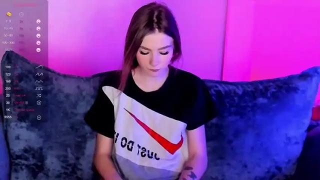 Image 2 of angel_elis Stream on Chaturbate on 16 months ago