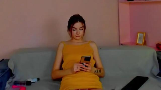 Image 3 of angel_elis Stream on Chaturbate on 15 months ago