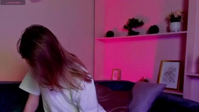 Image 10 of angel_elis Stream on Chaturbate on 14 months ago