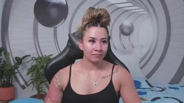 Image 11 of angel_martins Stream on Chaturbate on 13 months ago