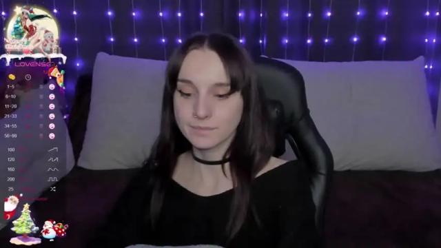 Image 3 of angel_runa Stream on Chaturbate on 13 months ago