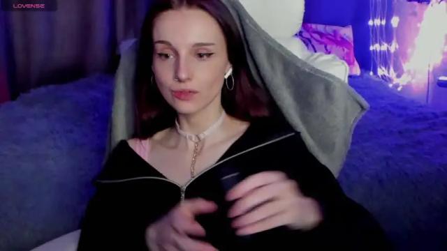 Image 2 of angel_runa Stream on Chaturbate on 13 months ago