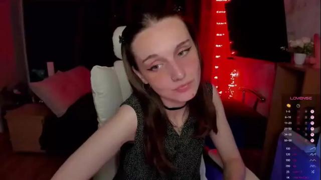 Image 7 of angel_runa Stream on Chaturbate on 4 months ago
