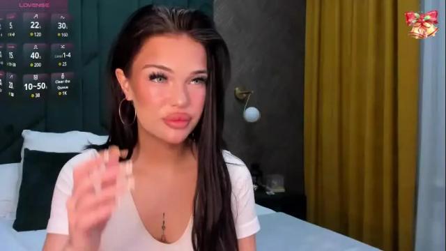 Image 8 of angel_sapphire_ Stream on Chaturbate on 1 month ago